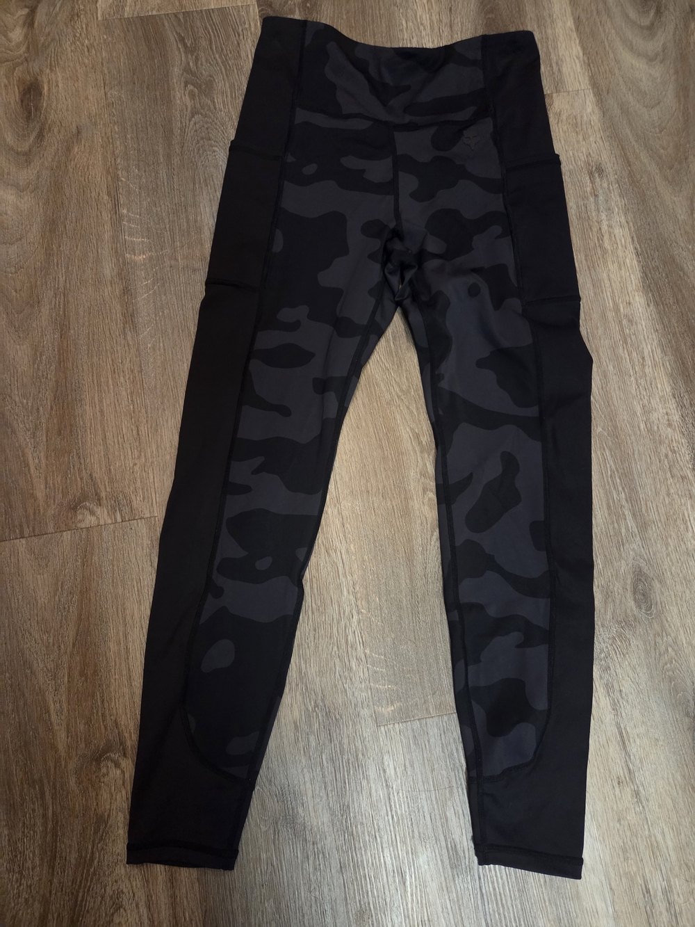 FOX Racing Women’s Medium Black Camo High Rise 7/8  Performance Leggings - Picture 2 of 6